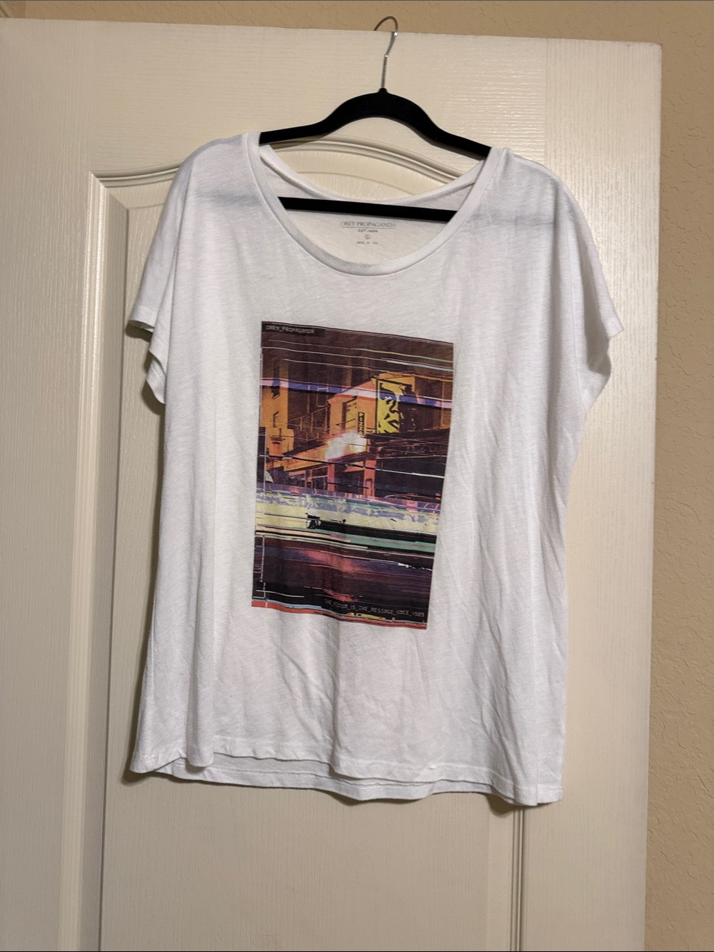 Women's White Short Sleeve Graphic Tee - Image Panel